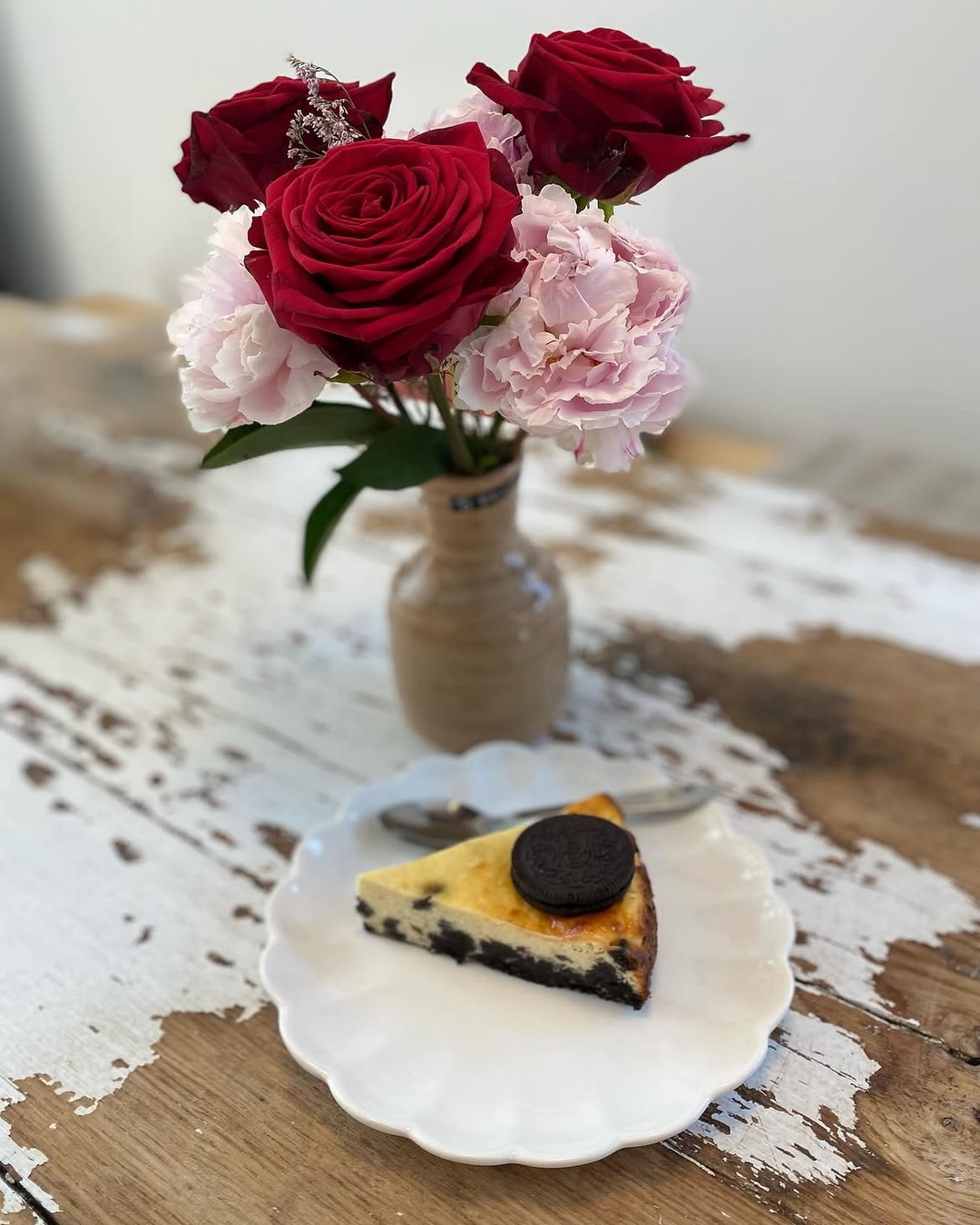 Cheesecake Oreo et roses